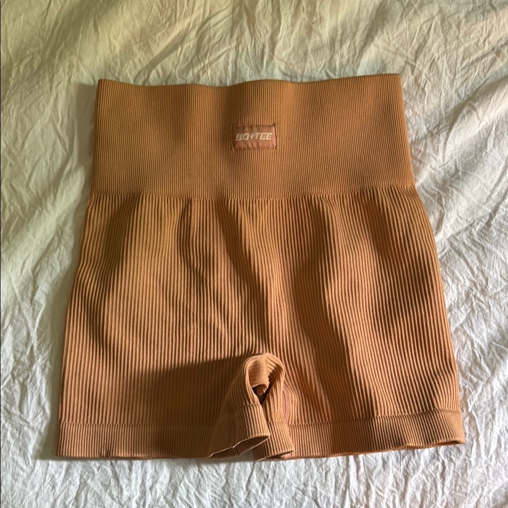 Brown High-Waisted Ribbed Shorts